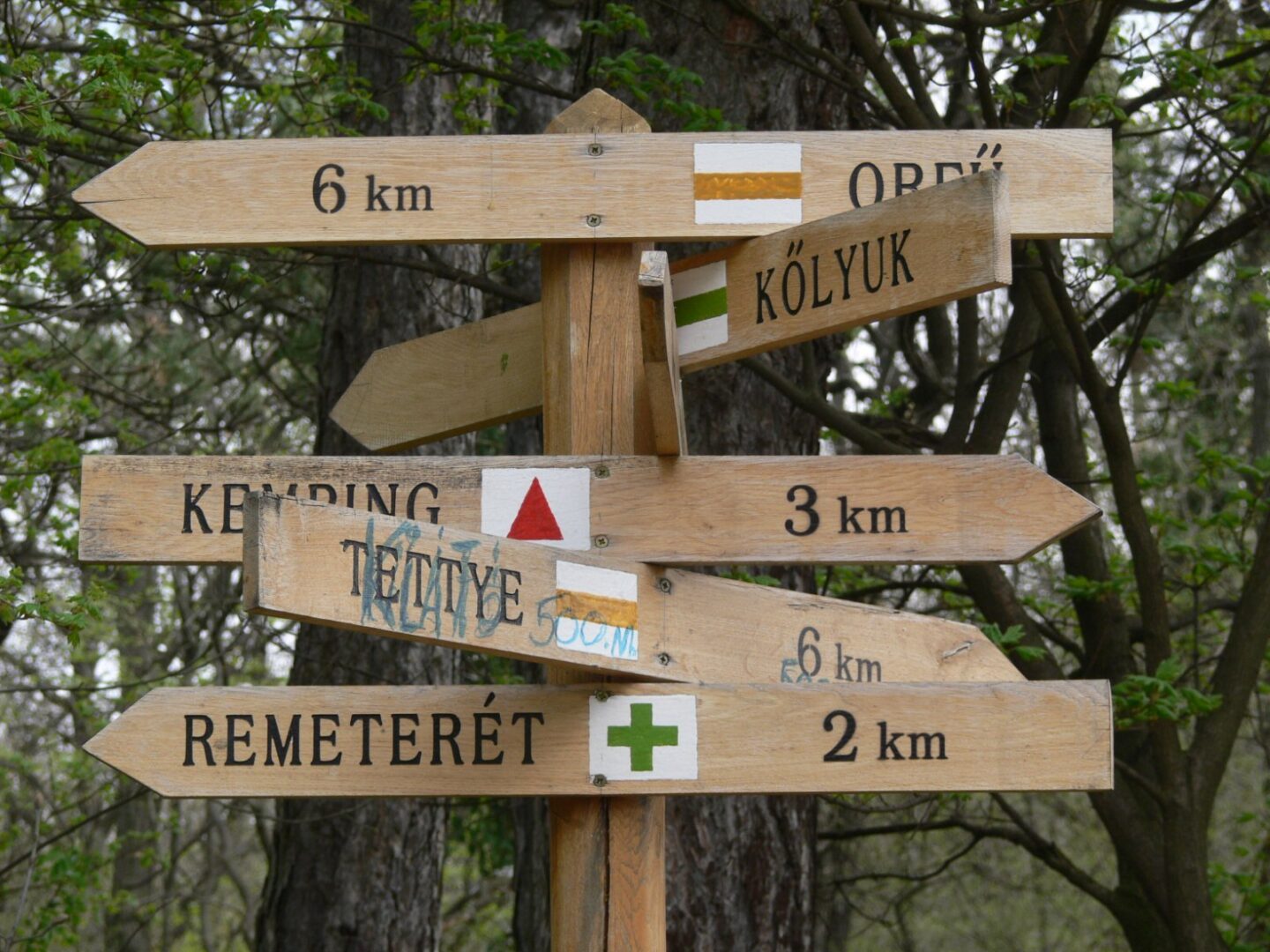 Sárkánytúra Remeteréttől a Sárkány-szakadékig – barangolás az abaligeti karszton 